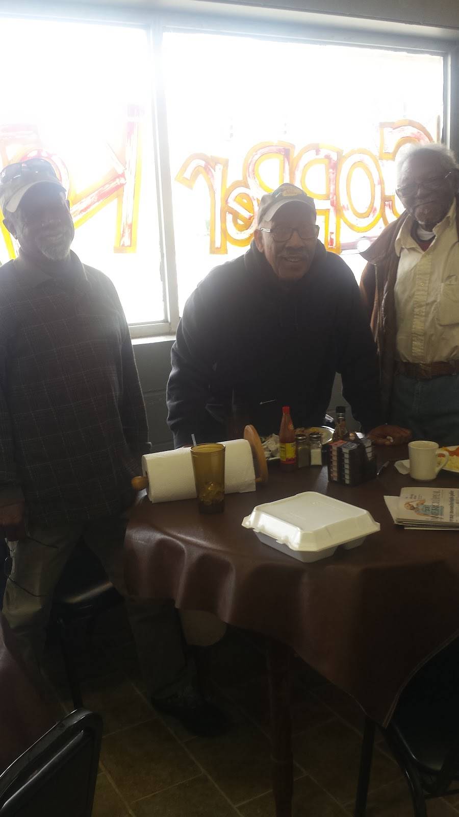 Copper Kettle | restaurant | 170 N Memphis St, Holly Springs, MS 38635, USA | 6625511022 OR +1 662-551-1022