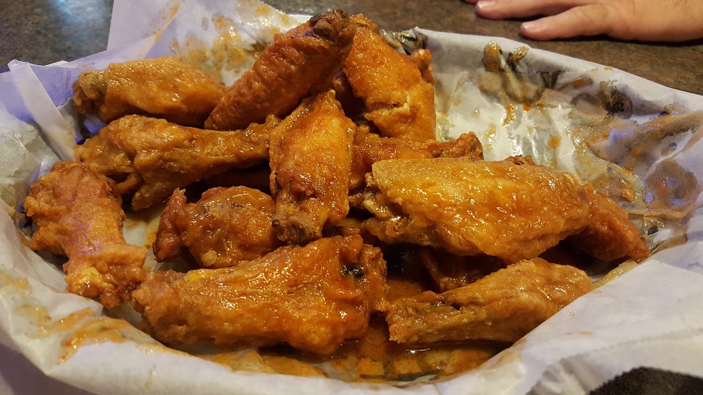 Bob Roes North End Zone | night club | 4100 Floyd Blvd, Sioux City, IA 51108, USA | 7125222834 OR +1 712-522-2834