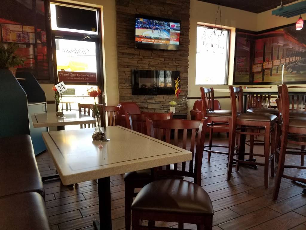 Sonic Drive-In | restaurant | 1715 Spring Garden St, Greensboro, NC 27403, USA | 3363700902 OR +1 336-370-0902