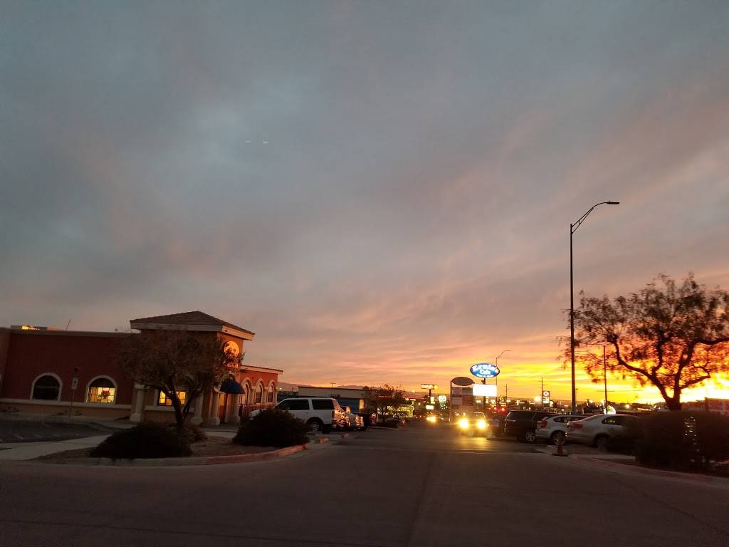 Ernies Cafe | restaurant | 1506 North Zaragoza Road, 6982 Industrial Ave, El Paso, TX 79936, USA | 9158569272 OR +1 915-856-9272