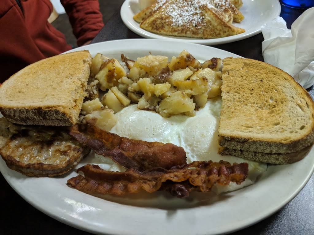 Morris | restaurant | 72 E Poplar St, Nanticoke, PA 18634, USA | 5707350888 OR +1 570-735-0888