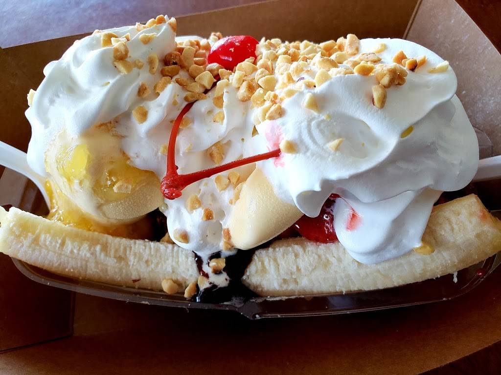 Fosters Freeze | restaurant | 418 W Foothill Blvd, Glendora, CA 91740, USA | 6263359413 OR +1 626-335-9413