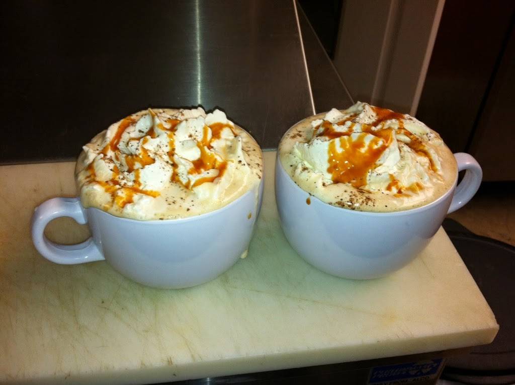 The Living Room Coffeehouse and Winebar | cafe | 215 E Main St, Pilot Mountain, NC 27041, USA | 3364444359 OR +1 336-444-4359