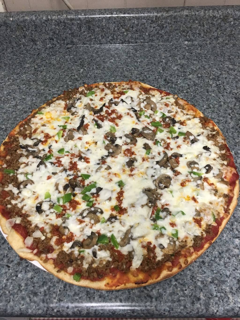 Roachdale pizza king Jay&katies | restaurant | 204 N Meridian St, Roachdale, IN 46172, USA | 7655222118 OR +1 765-522-2118