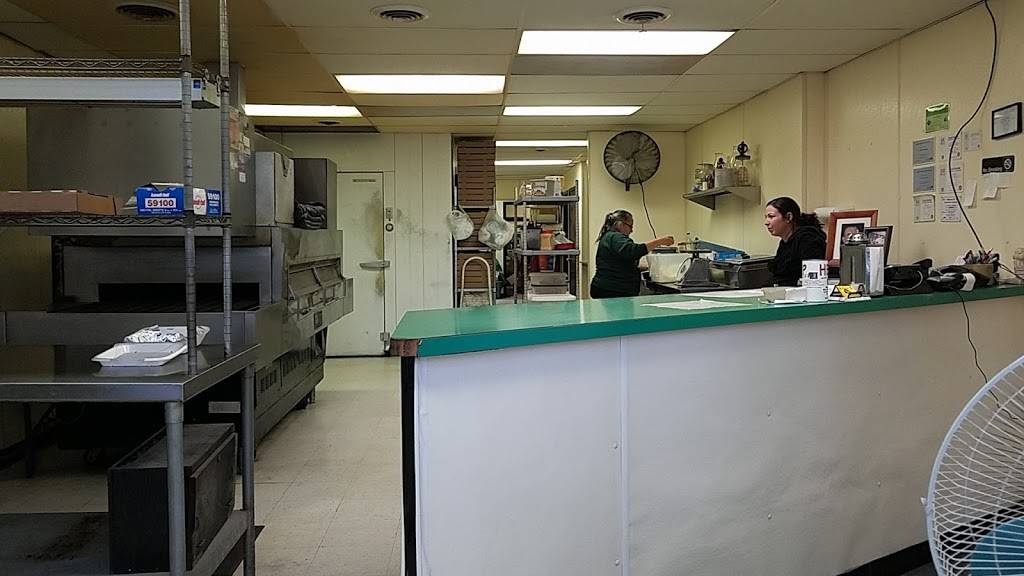 Pizza By Marchelloni | restaurant | 317 W Madison St, Pontiac, IL 61764, USA | 8158445522 OR +1 815-844-5522