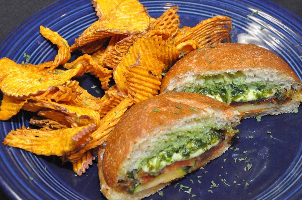 Off the Square | restaurant | 114 S 2nd St, Albemarle, NC 28001, USA | 7049860621 OR +1 704-986-0621