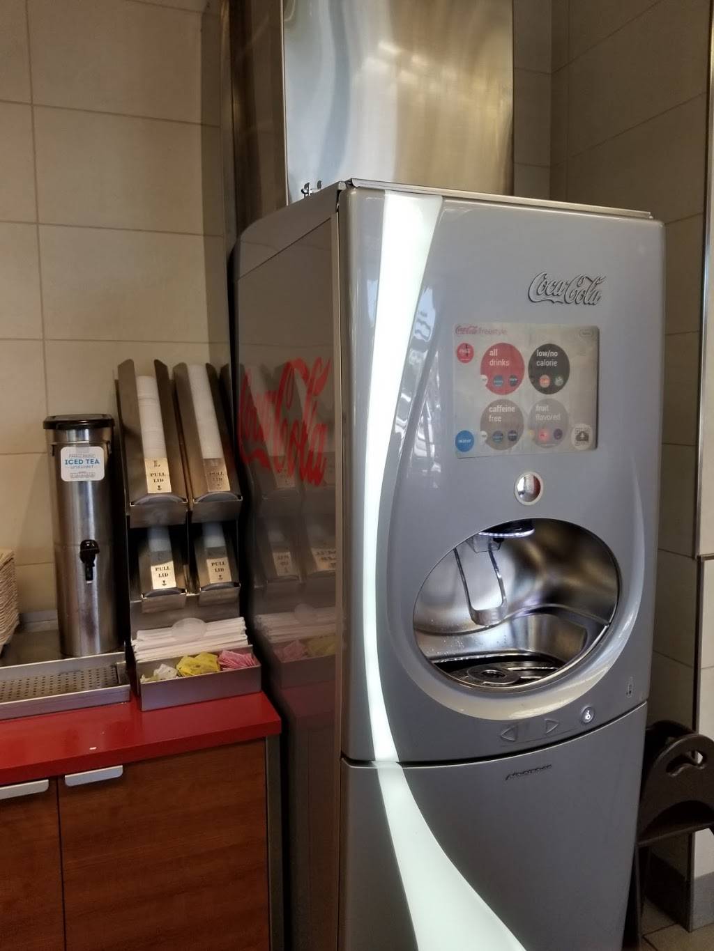 Wendys | restaurant | 9695 NE Cascades Pkwy, Portland, OR 97220, USA | 5032844459 OR +1 503-284-4459