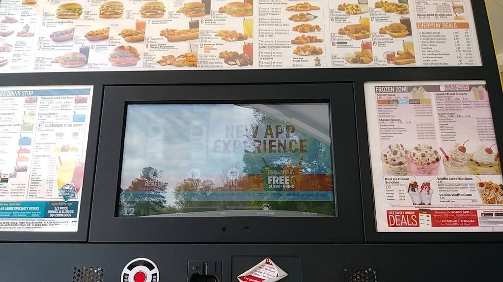 Sonic Drive-In | restaurant | 12121 Hooper Rd, Baton Rouge, LA 70818, USA | 2252621114 OR +1 225-262-1114