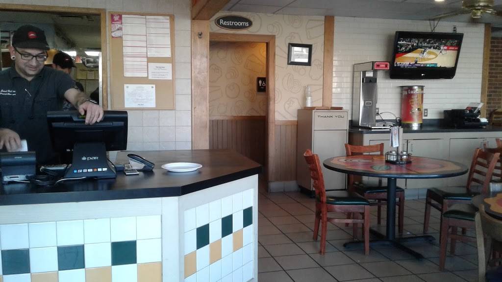 Pizza Hut | meal delivery | 955 N Resler Dr Suite 101, El Paso, TX 79912, USA | 9155818204 OR +1 915-581-8204