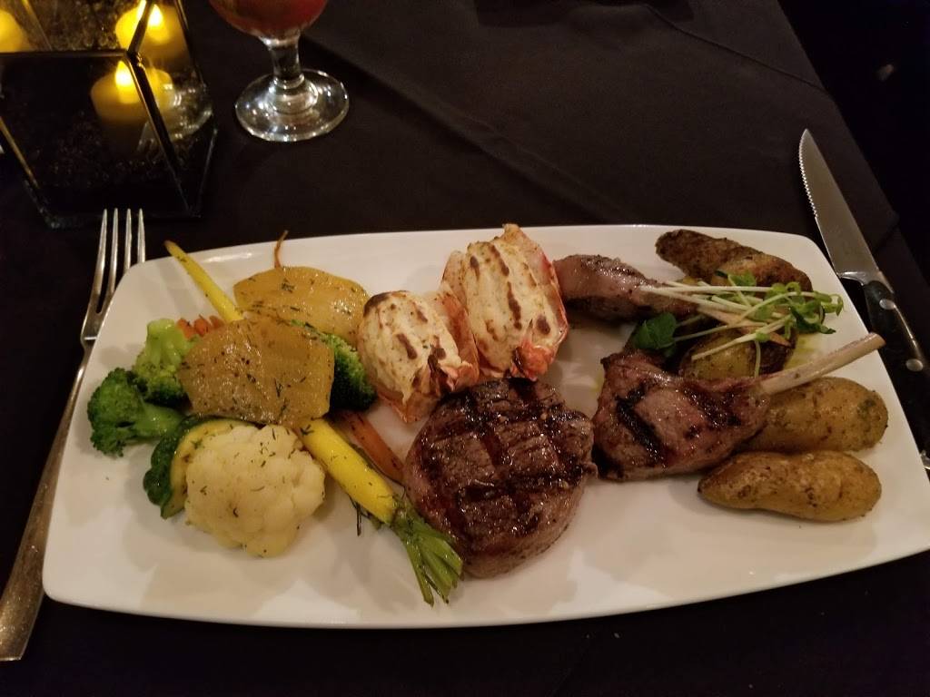 The Corner House Bistro | restaurant | 240 Church St, Keswick, ON L4P 3C9, Canada | 9054764800 OR +1 905-476-4800