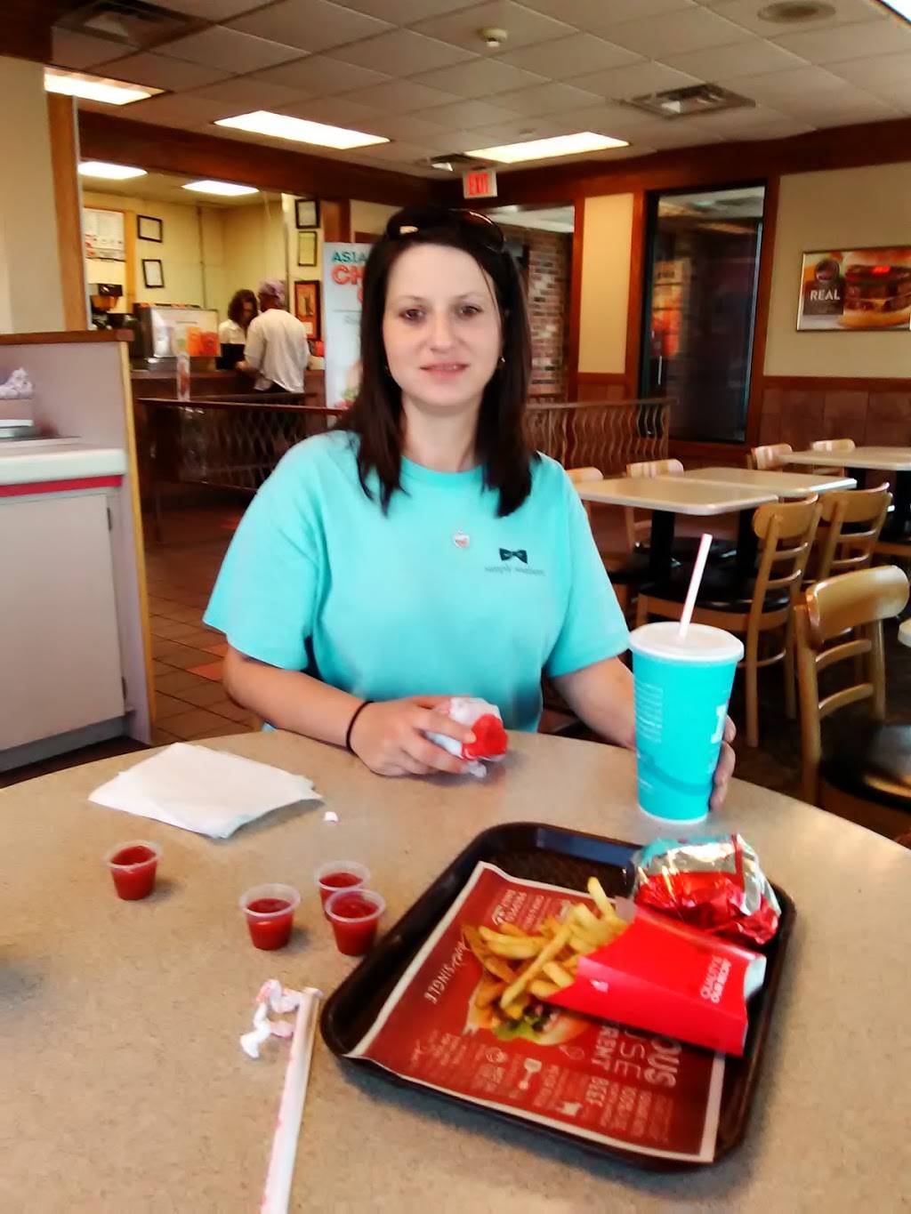 Wendys | restaurant | 900 N Locust Ave, Lawrenceburg, TN 38464, USA | 9317629244 OR +1 931-762-9244