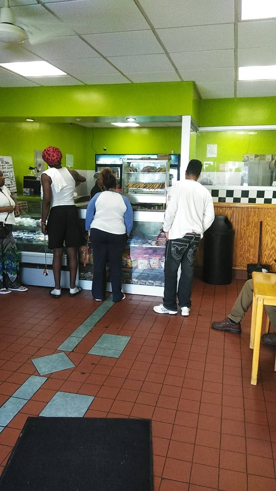 Kriss | restaurant | 112-04 Farmers Blvd, St. Albans, NY 11412, USA | 7184549300 OR +1 718-454-9300