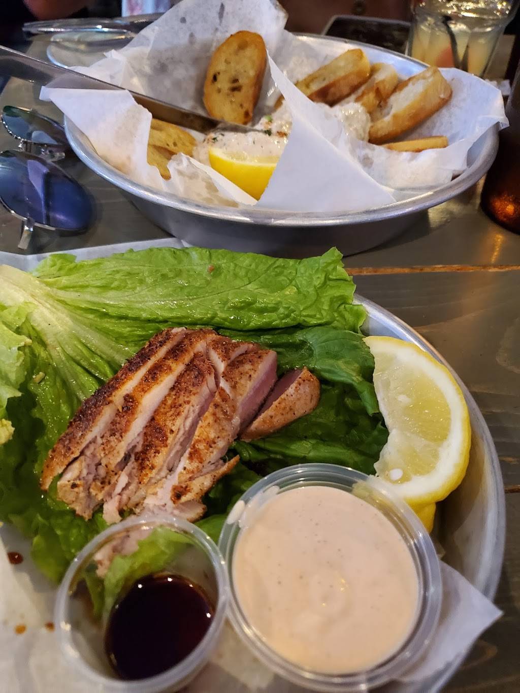 Shuckin Shack Oyster Bar | restaurant | 114 Central Ave, Summerville, SC 29483, USA | 8438792422 OR +1 843-879-2422