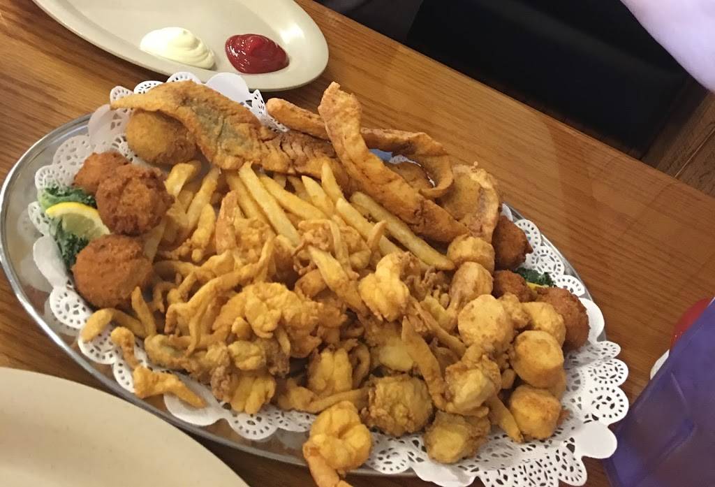 Sams Crystal River Seafood | restaurant | 4626, 1152 S 6th St, Macclenny, FL 32063, USA | 9042593522 OR +1 904-259-3522