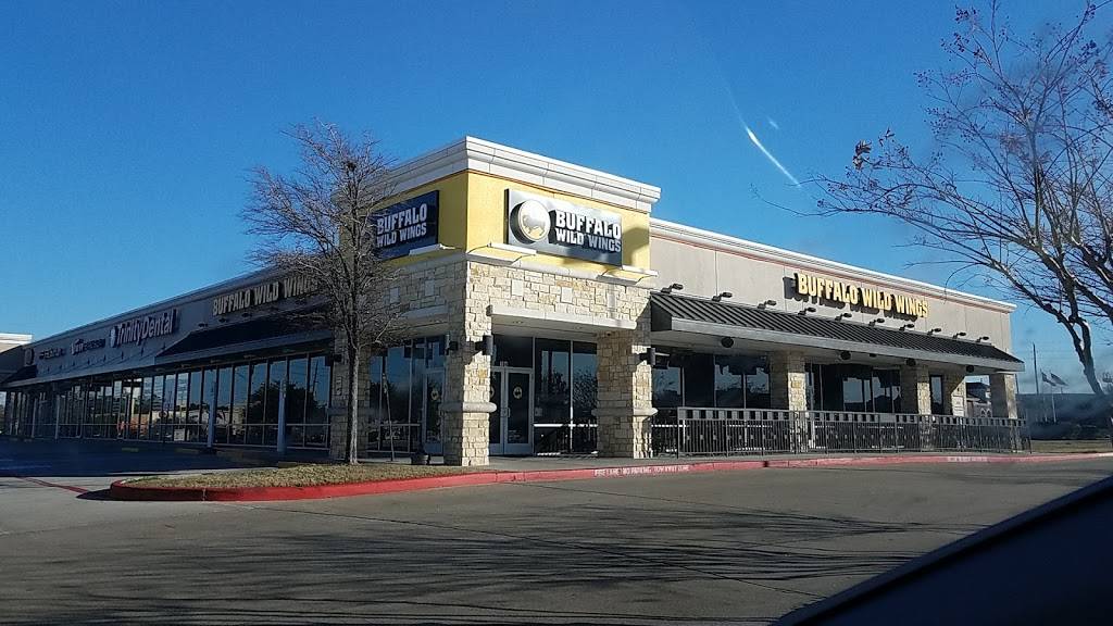 Buffalo Wild Wings | restaurant | 14215 Farm to Market 2920 Suite 104, Tomball, TX 77377, USA | 2812553000 OR +1 281-255-3000