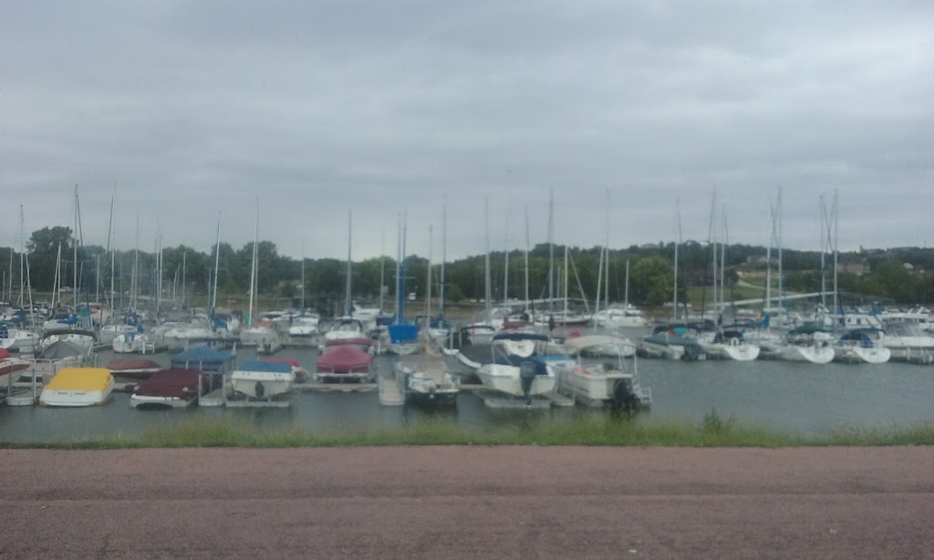 Marina Grill | restaurant | 43497 Shore Dr, Yankton, SD 57078, USA | 6056892111 OR +1 605-689-2111