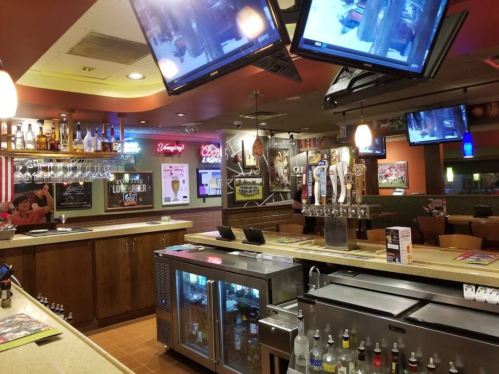 Applebees Grill + Bar | restaurant | 587 Al Henderson Blvd, Savannah, GA 31419, USA | 9129209199 OR +1 912-920-9199
