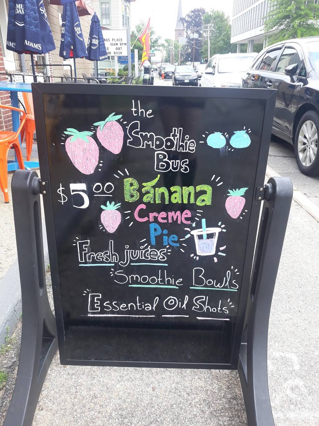 The Smoothie Bus Shoppe Concord | restaurant | 62 Pleasant St, Concord, NH 03301, USA | 6032648829 OR +1 603-264-8829