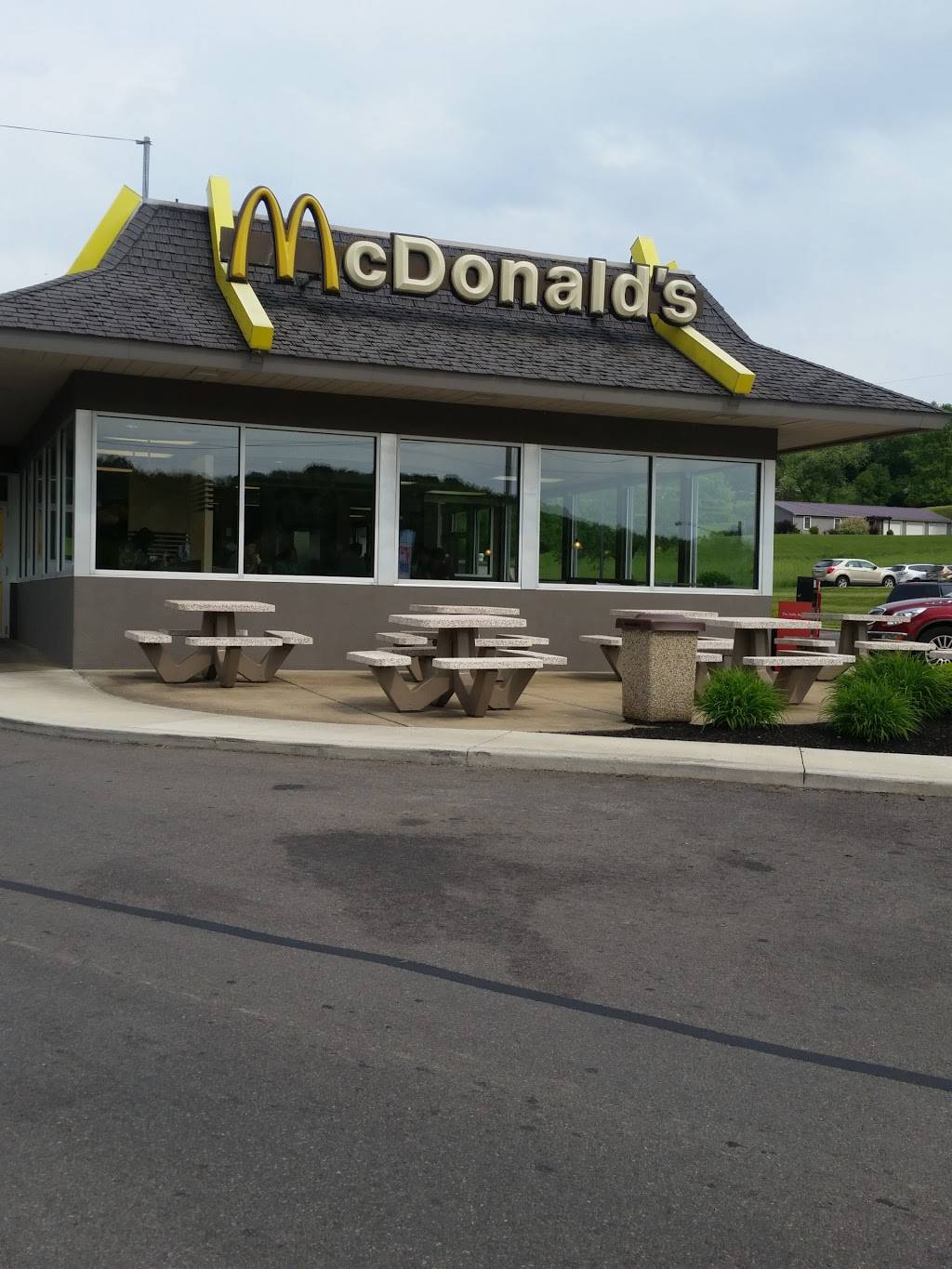McDonalds | cafe | 501 S Market St, Loudonville, OH 44842, USA | 4199944794 OR +1 419-994-4794