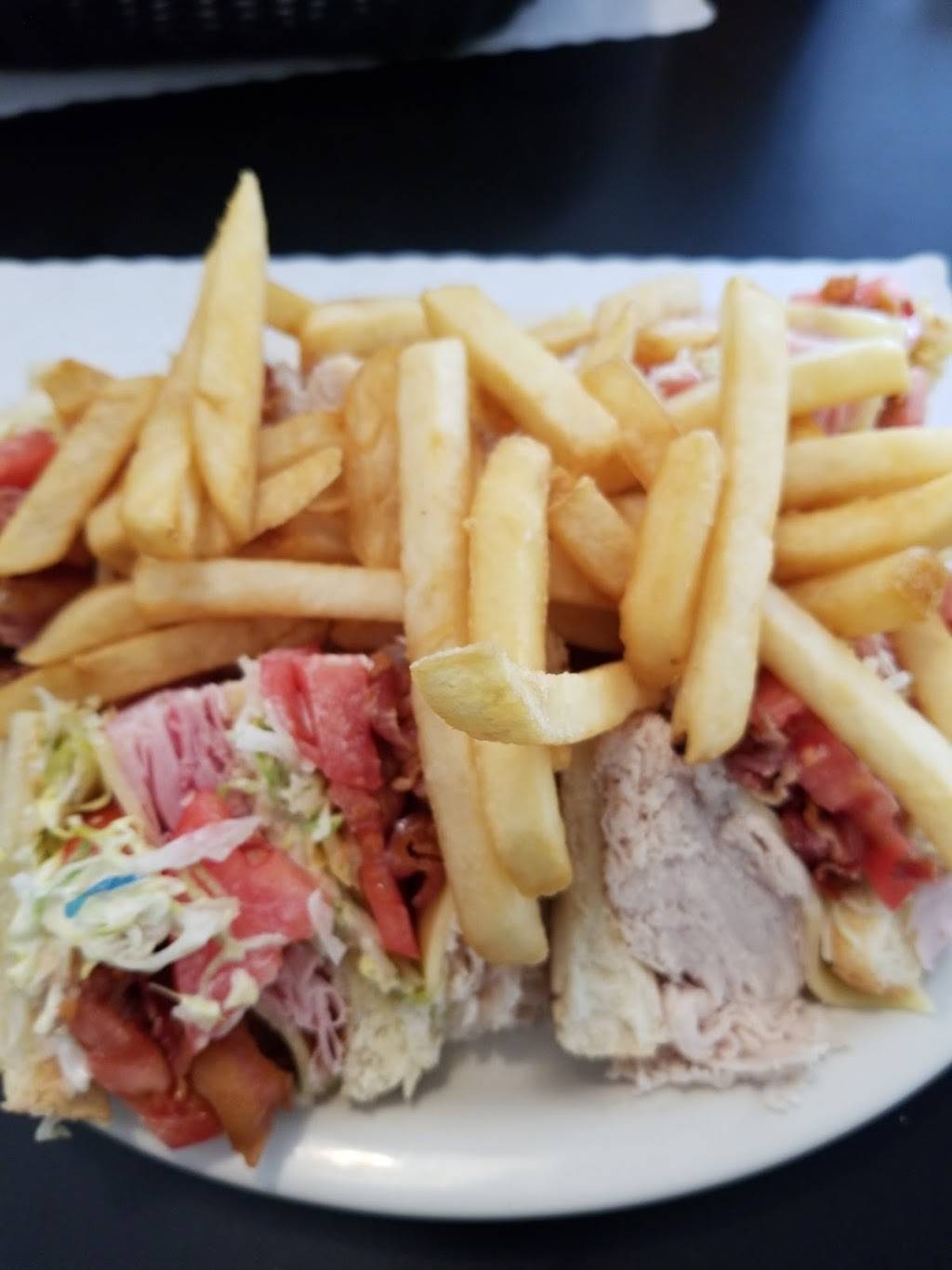 Snappys Bar & Grille | restaurant | 7511 Federalsburg Rd, Bridgeville, DE 19933, USA | 3023373222 OR +1 302-337-3222