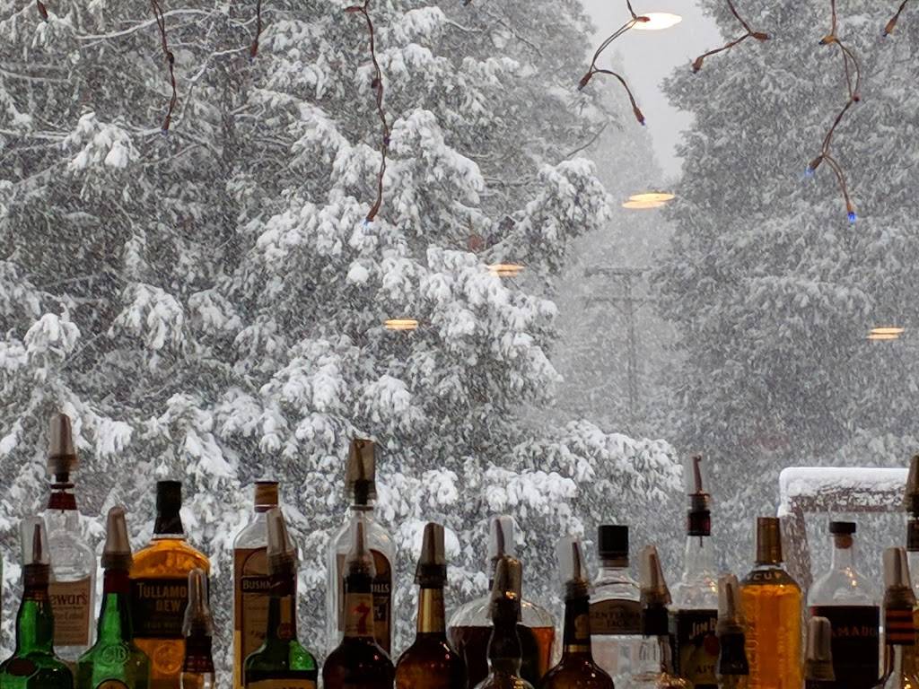 The Mountain Grille | restaurant | 26510 Fairway Dr, Pioneer, CA 95666, USA | 2092958808 OR +1 209-295-8808