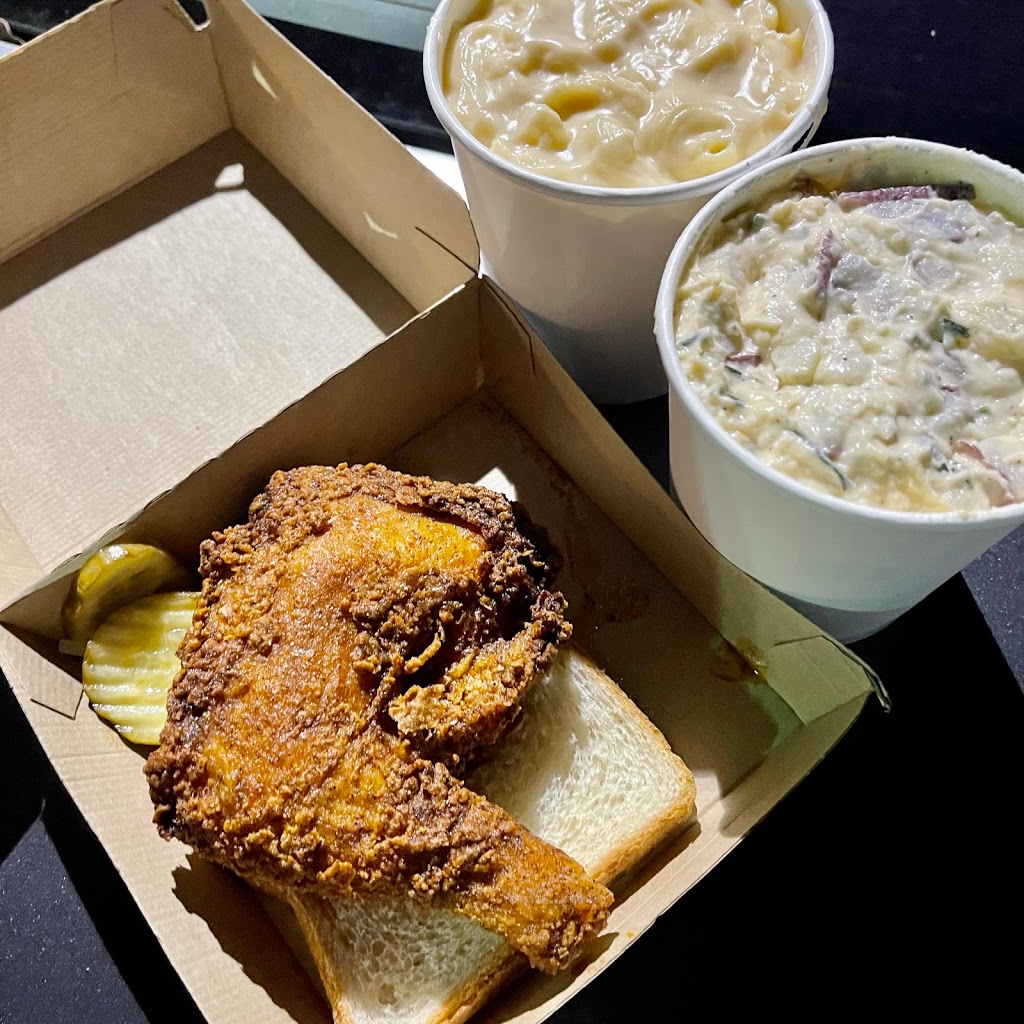 Hot Chicks House of Chicken | restaurant | 14816 Pines Blvd, Pembroke Pines, FL 33027, USA | 7547035119 OR +1 754-703-5119