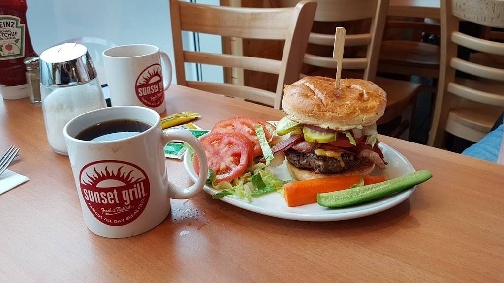 Sunset Grill | restaurant | 1005 Lansdowne St W #2, Peterborough, ON K9K 8N2, Canada | 7057490222 OR +1 705-749-0222