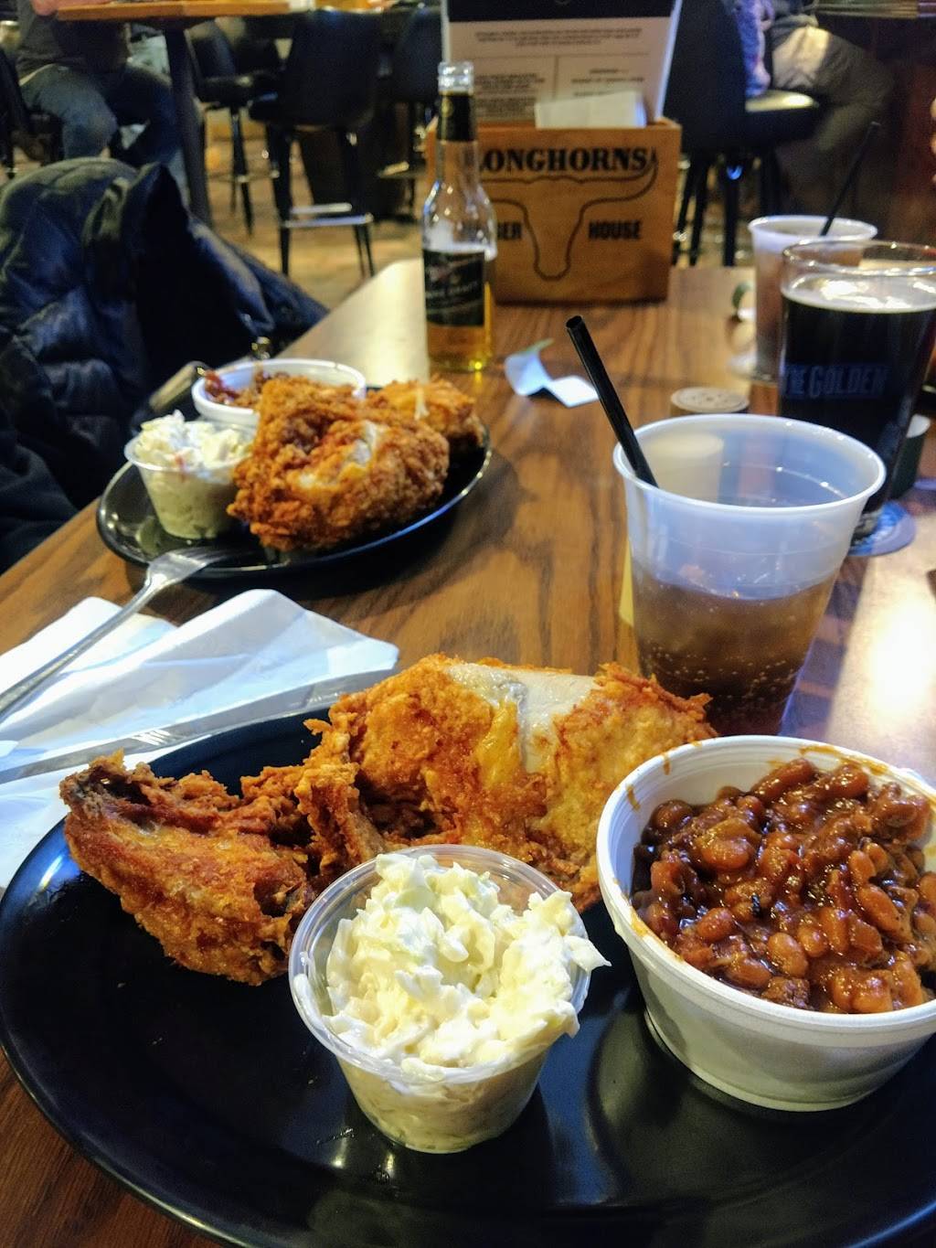 Longhorns Burger House | restaurant | 400 Central Ave, Lester Prairie, MN 55354, USA | 3203952500 OR +1 320-395-2500