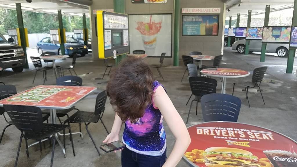 Sonic Drive-In | restaurant | 3700 W 4th St, Hattiesburg, MS 39402, USA | 6012641244 OR +1 601-264-1244