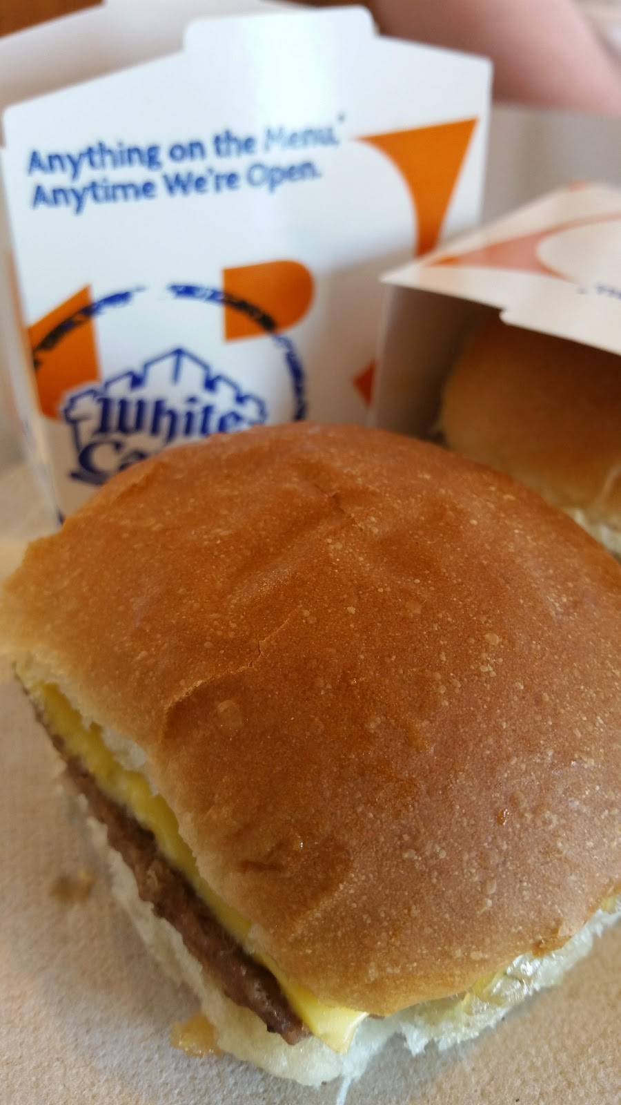 White Castle | restaurant | 2006 N Mulberry St, Elizabethtown, KY 42701, USA | 2707691243 OR +1 270-769-1243