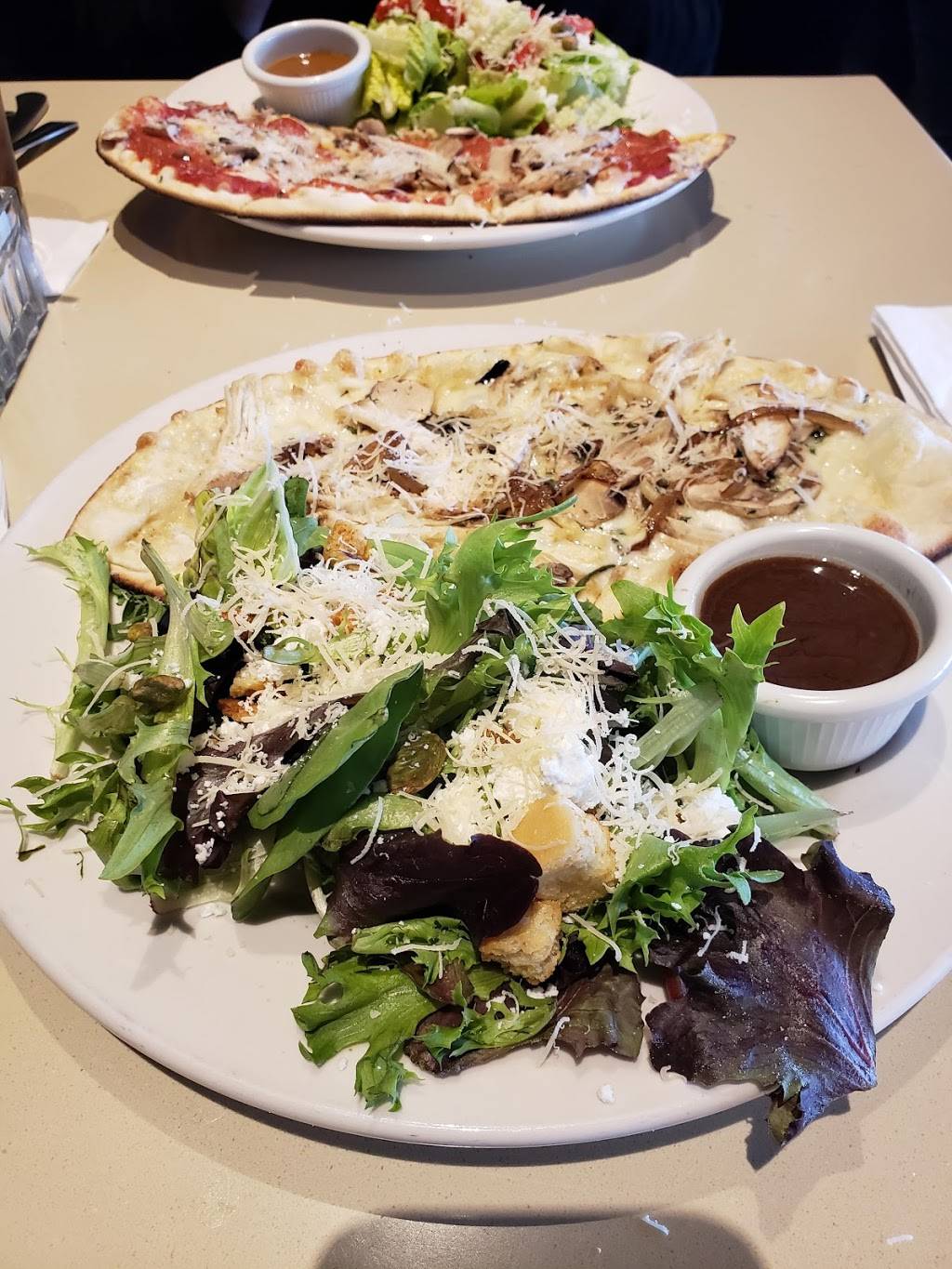 Brixx Wood Fired Pizza - Greenbrier | restaurant | 801 Eden Way N #100, Chesapeake, VA 23320, USA | 7575479824 OR +1 757-547-9824