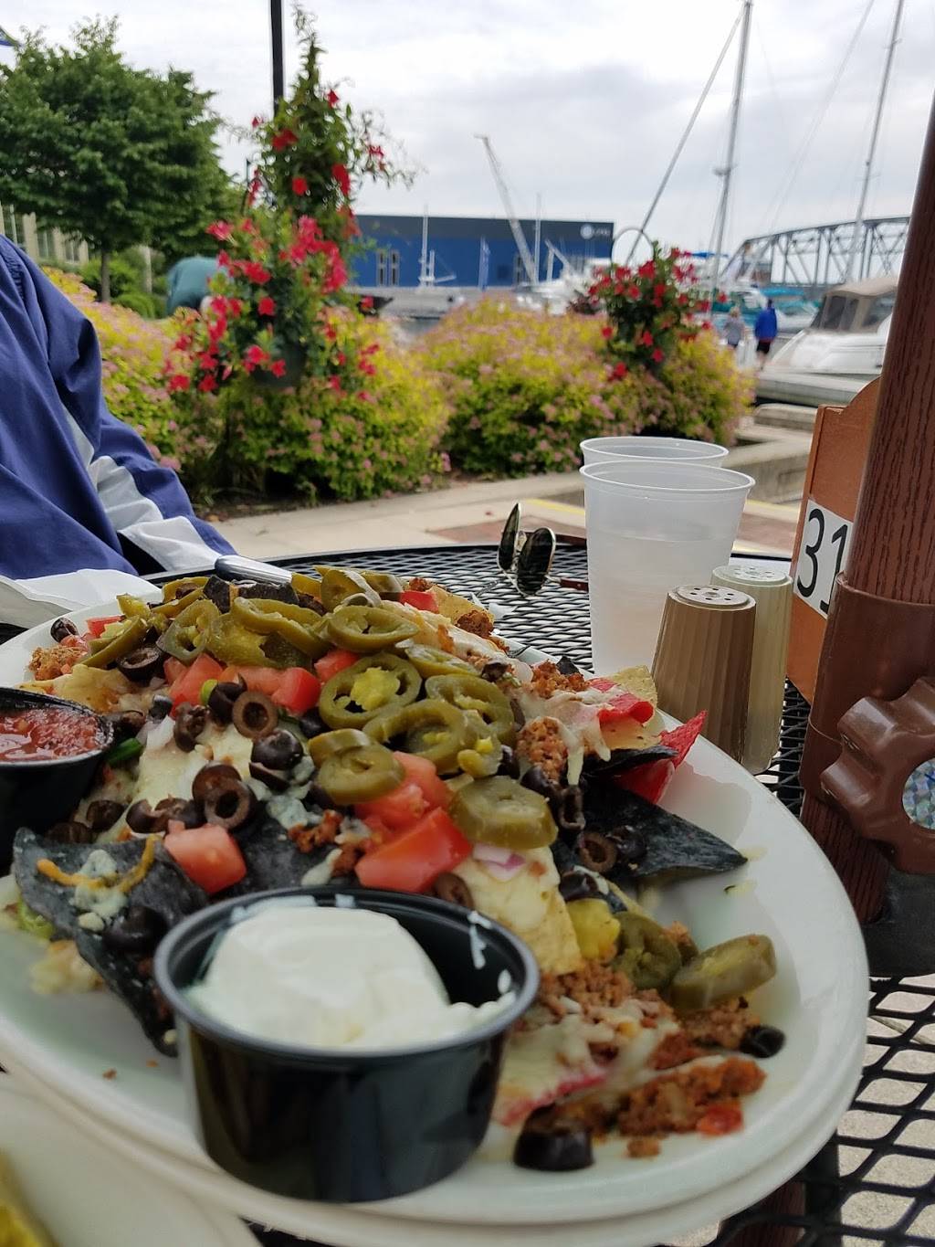 Stone Harbor Restaurant & Pub | restaurant | 107 N 1st Ave, Sturgeon Bay, WI 54235, USA | 9207469004 OR +1 920-746-9004