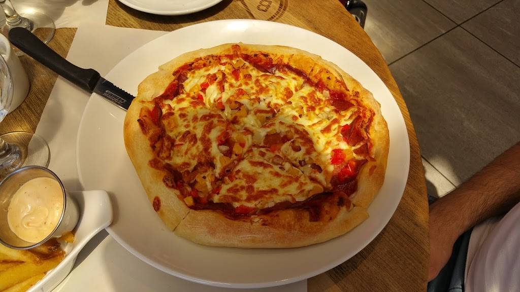 Bistro de la Gare | restaurant | 248 Rue Lindsay, Drummondville, QC J2C 1P1, Canada | 8194770877 OR +1 819-477-0877