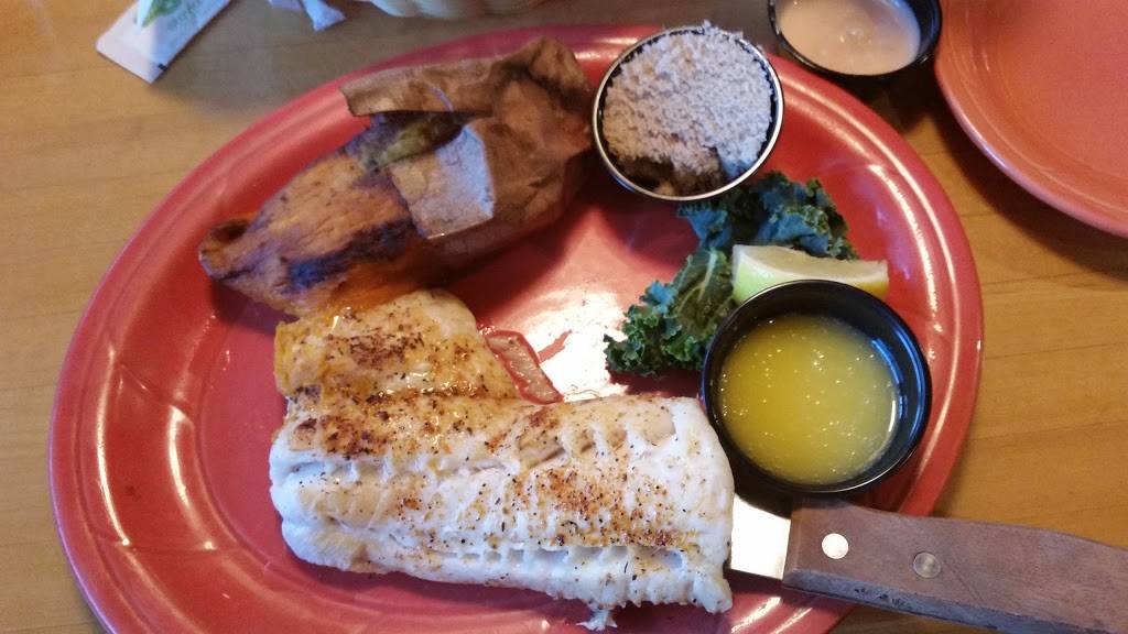 Hennys Grill and Bar | restaurant | 1290 National Hwy, Cumberland, MD 21502, USA | 3017291746 OR +1 301-729-1746