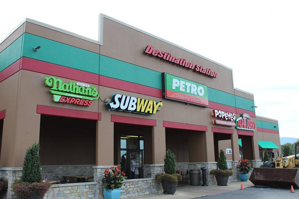 Nathans Famous Express | restaurant | 2440 Raphine Rd, Raphine, VA 24472, USA | 5403774153 OR +1 540-377-4153