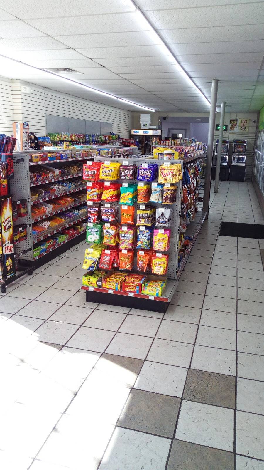 Schulte Food Mart | meal takeaway | 11012 W Southwest Blvd, Wichita, KS 67215, USA | 3164250011 OR +1 316-425-0011