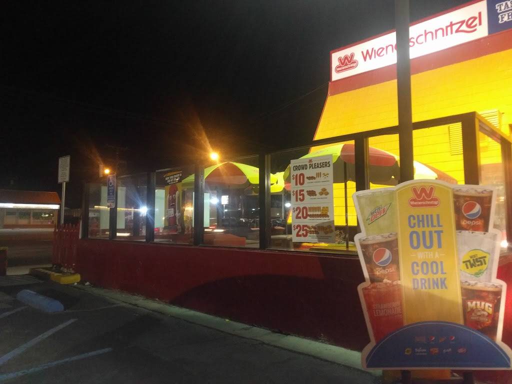 Wienerschnitzel | restaurant | 601 W Ave J, Lancaster, CA 93534, USA | 6619514622 OR +1 661-951-4622