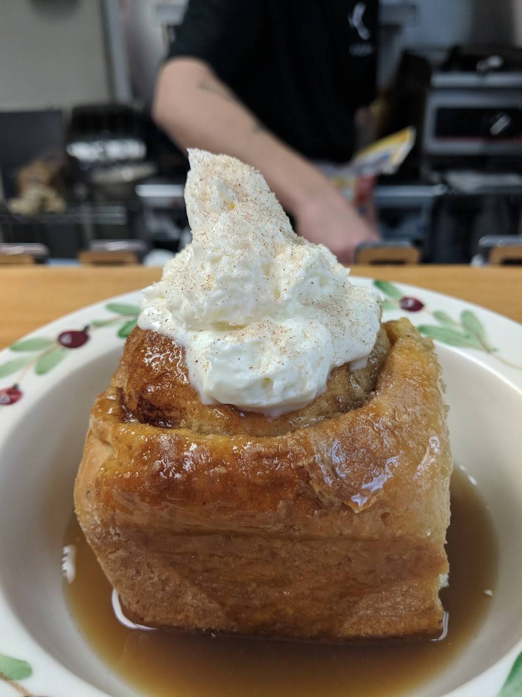 SBs Lakeside Love Shack | restaurant | 6935 Lakeside Ave, Richmond, VA 23228, USA | 8049222371 OR +1 804-922-2371