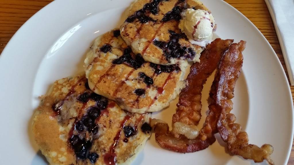 Hearth n Kettle Weymouth | restaurant | 151 Main St, Weymouth, MA 02188, USA | 7813317007 OR +1 781-331-7007