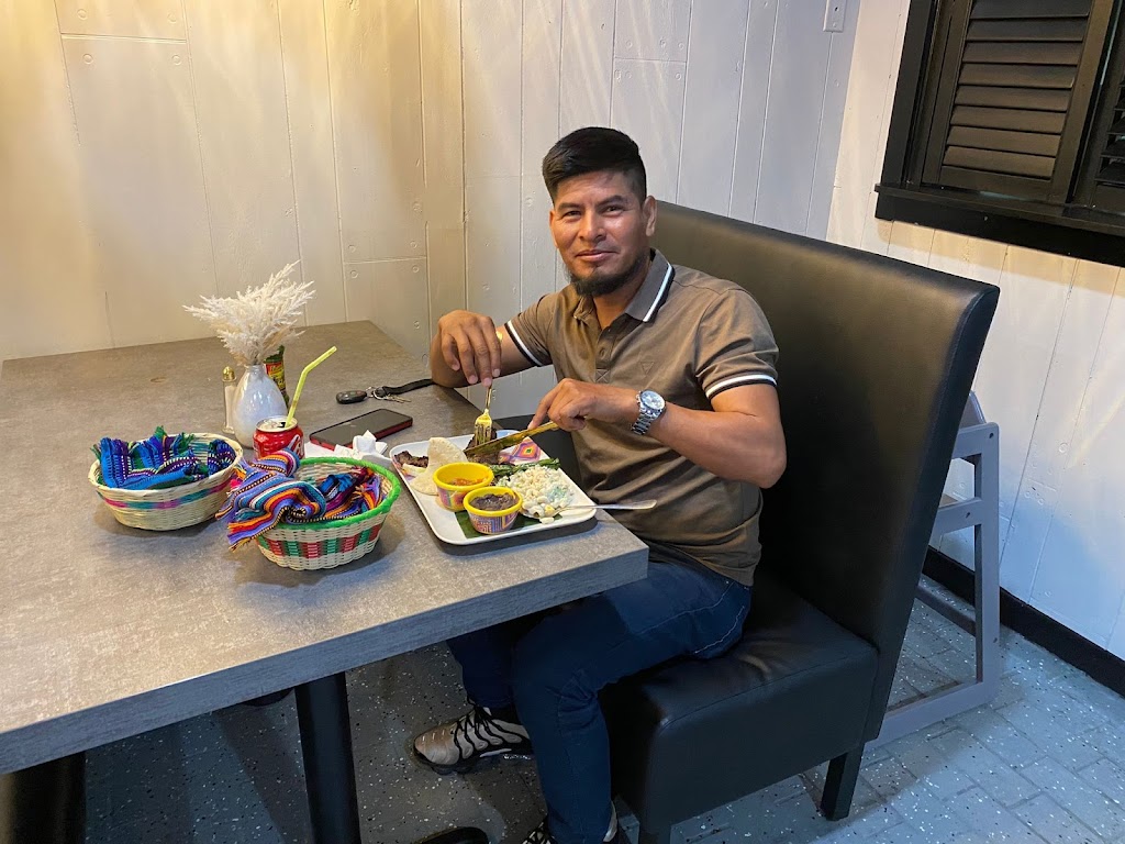 EL MENEO RESTAURANT & LOUNGE | restaurant | 5701 Johnson St, Hollywood, FL 33021, USA | 9545895331 OR +1 954-589-5331