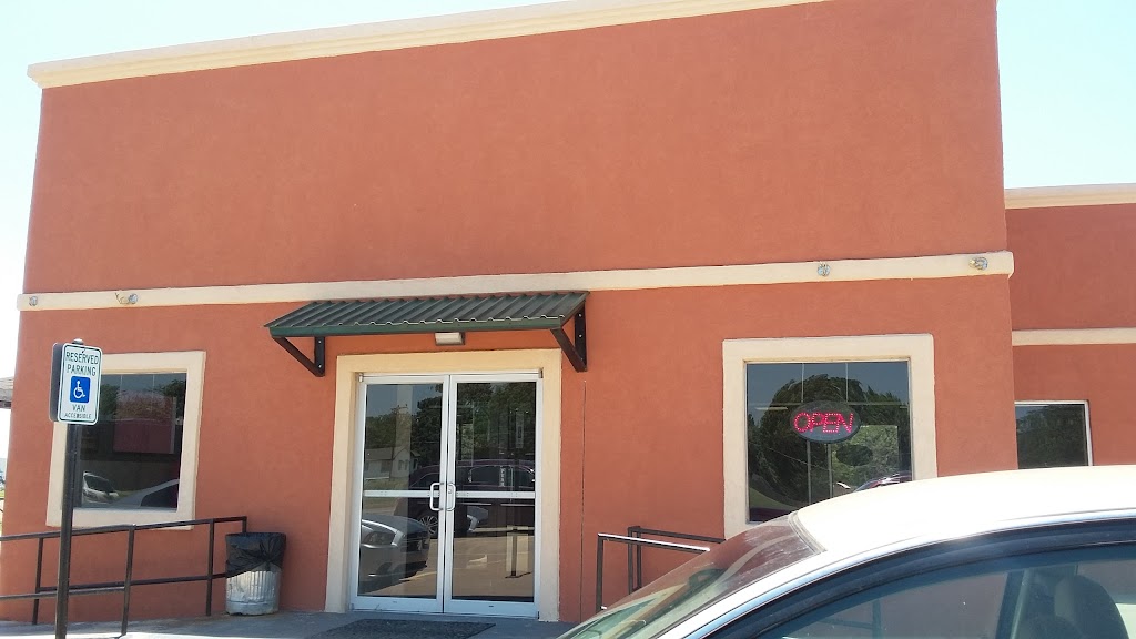 La Fiesta Mexican Cafe | restaurant | 2709 W Owen K Garriott Rd, Enid, OK 73703, USA | 5802421200 OR +1 580-242-1200