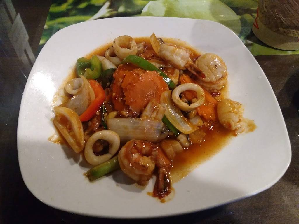 Rice&Noodle Thai Restaurant | restaurant | 160 Searsport Ave, Belfast, ME 04915, USA | 2072181525 OR +1 207-218-1525