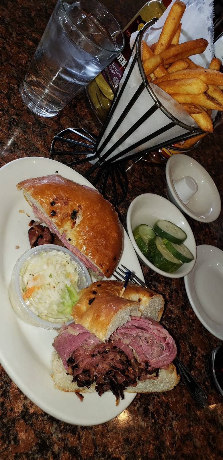 Maxs Deli | restaurant | 191 Skokie Valley Rd, Highland Park, IL 60035, USA | 8478310600 OR +1 847-831-0600