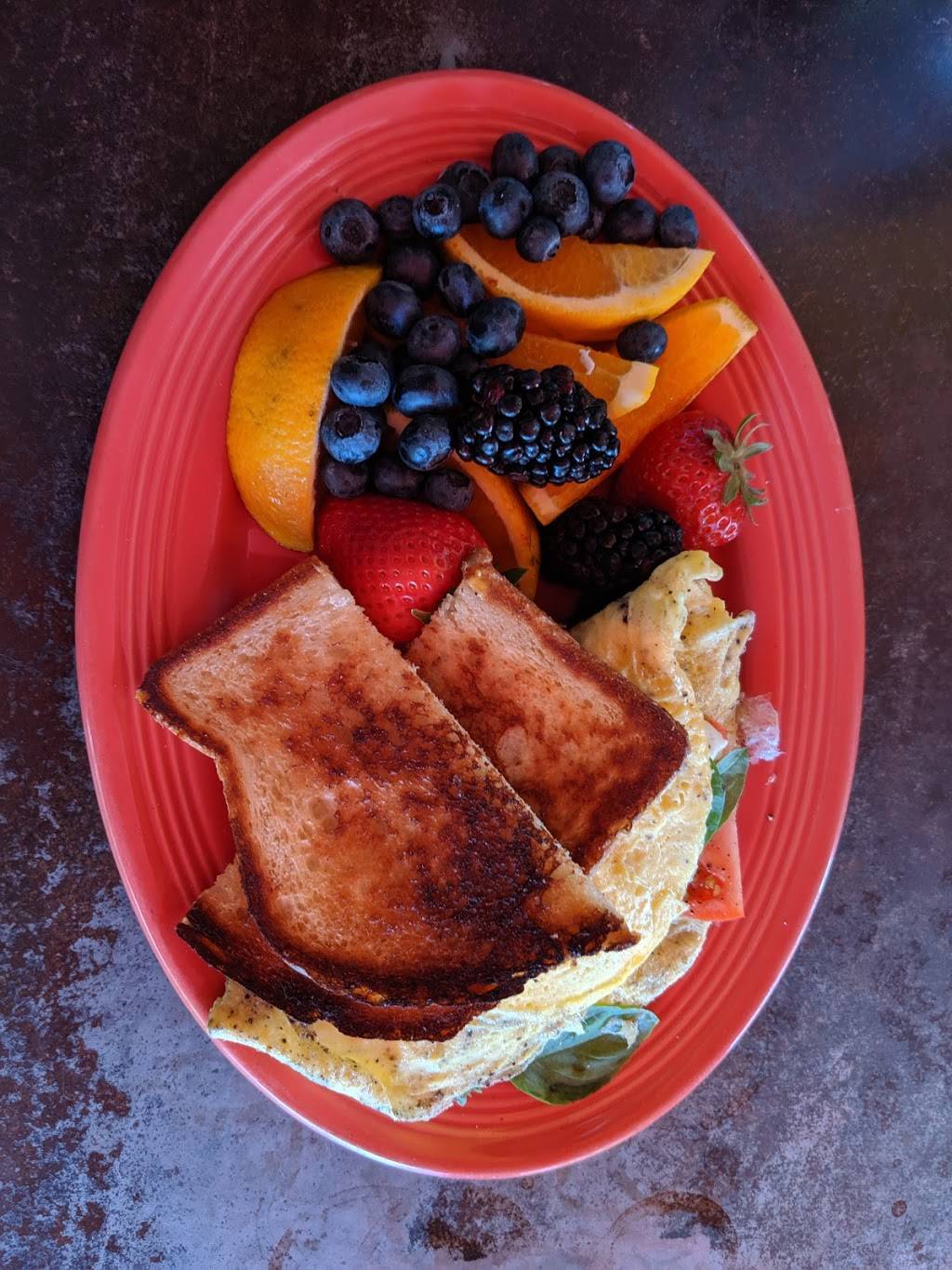 The Golden Bear | restaurant | 2326 K St, Sacramento, CA 95816, USA | 9164412242 OR +1 916-441-2242