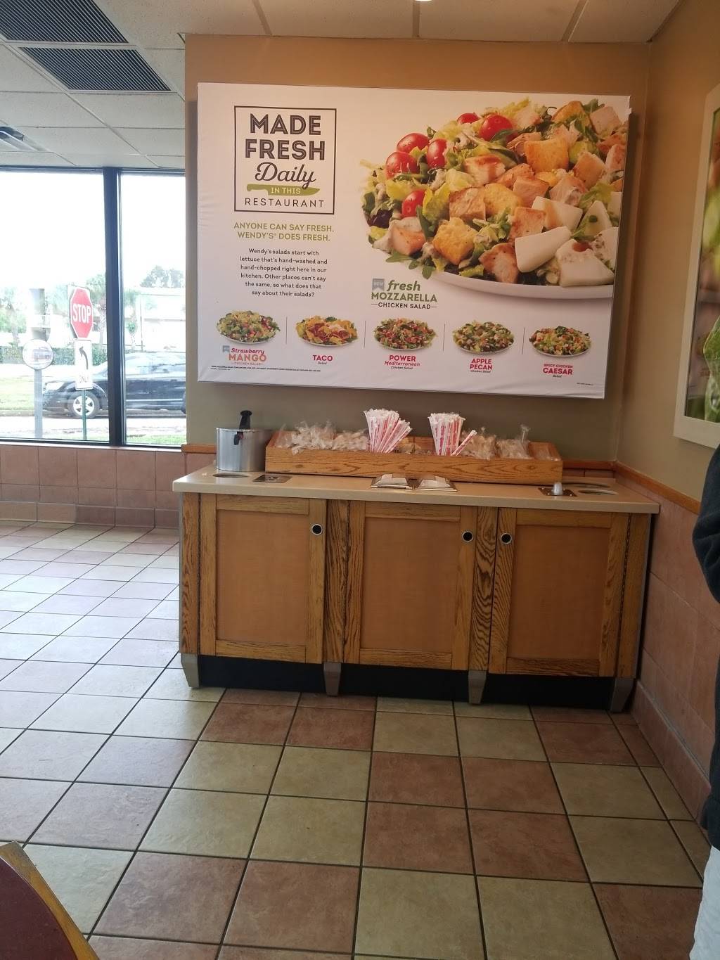 Wendys | restaurant | 2401 10th Ave N, Lake Worth, FL 33461, USA | 5619644412 OR +1 561-964-4412