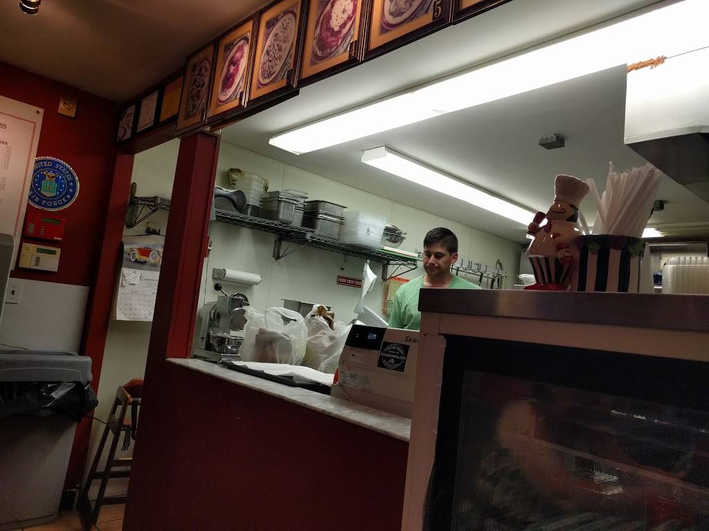 Victors Italian Restaurant | restaurant | 560 Lincoln Ave, Saugus, MA 01906, USA | 7812310532 OR +1 781-231-0532