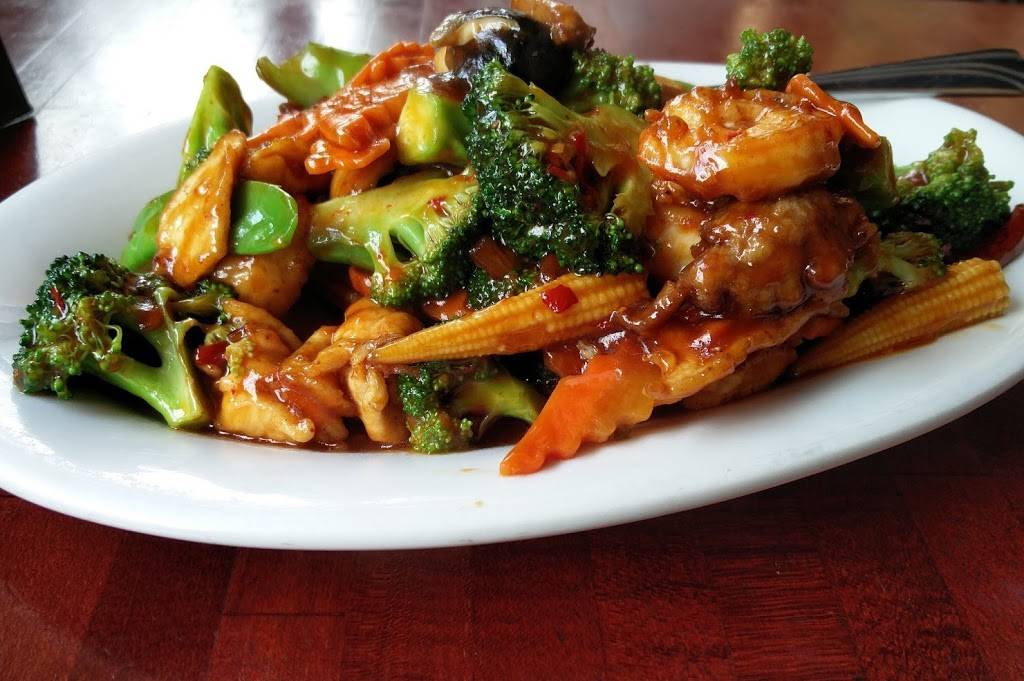 Hung Wah | restaurant | 7063 W Waters Ave, Tampa, FL 33634, USA | 8138811666 OR +1 813-881-1666