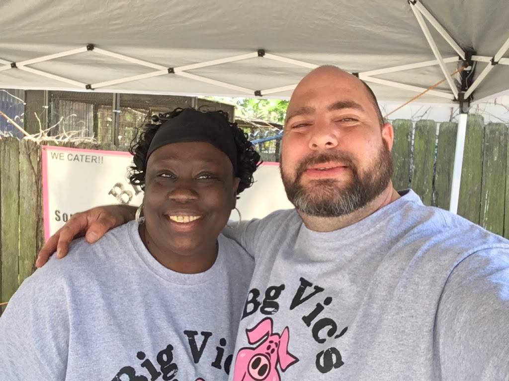 Big Vic’s BBQ | restaurant | 5781 S Lakeshore Dr, Shreveport, LA 71119, USA | 3185826227 OR +1 318-582-6227