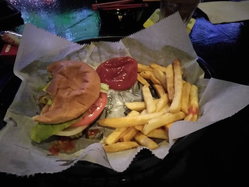 End Zone | restaurant | 1909 University Dr, Huntsville, AL 35816, USA | 2567151966 OR +1 256-715-1966