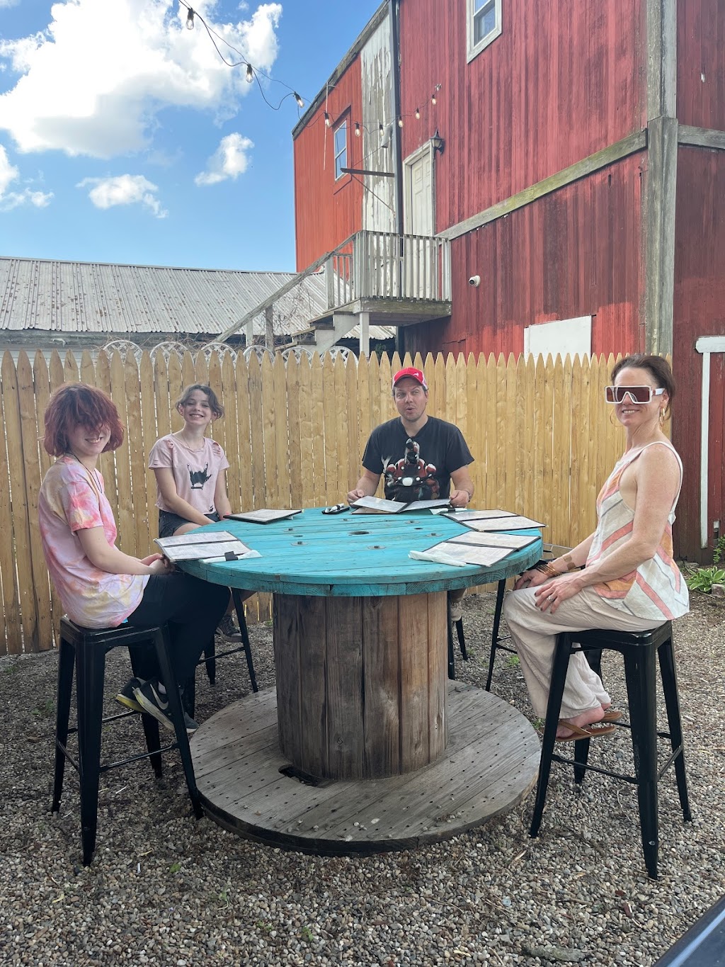 BarN & Grill | restaurant | 23710 Parrish Ave, Schneider, IN 46376, USA | 2195529616 OR +1 219-552-9616